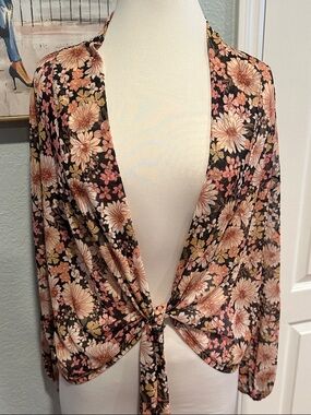 Willow Root Sz Small Oversized Sheer Black Floral Shrug  • NWT!